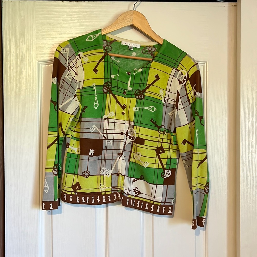 EUC cabi Key crewneck cardigan